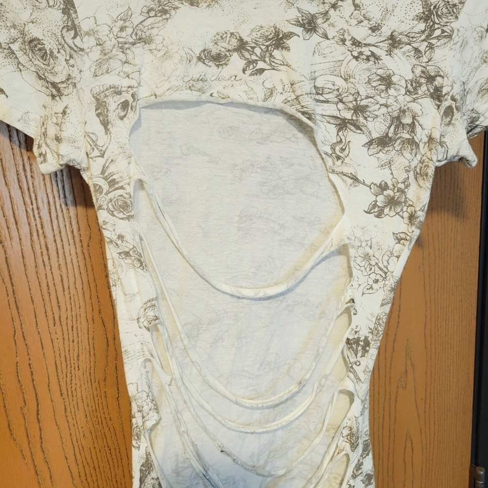 Stylish RVCA Top - Picture 4 of 5
